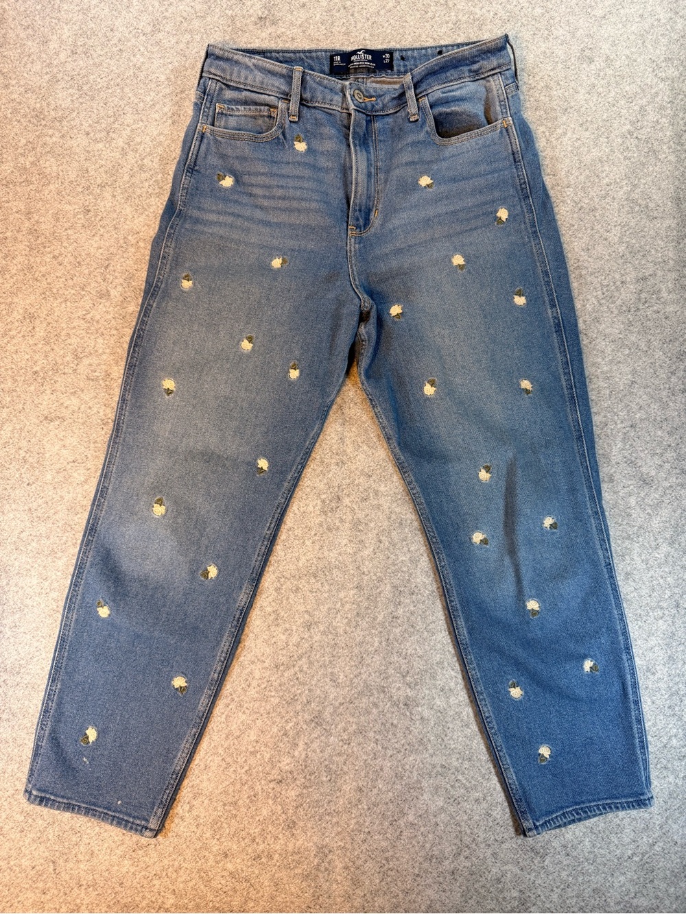 Hollister Ultra High Rise Mom Jeans Floral Embroidered 11R 30x27
